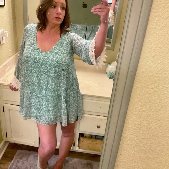 NEW LISTING‼️SHOW ME YOUR MUMU Dress - Picture 3 of 16